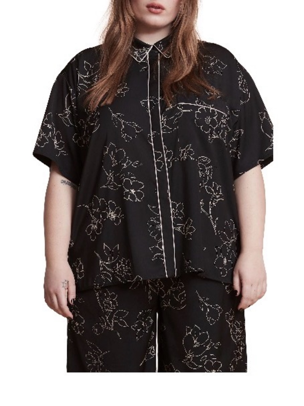 11 Honore Black Floral Short-Sleeve Button-Down Shirt